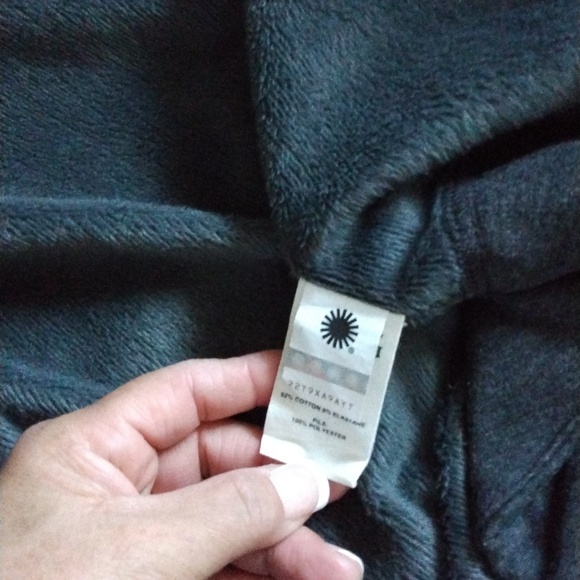 UGG ROBE SIZE S - Picture 9 of 9